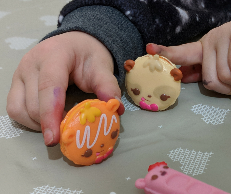 num-noms-snackable-dipper-toys-review