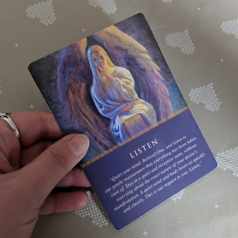 angel-card-reading-listen